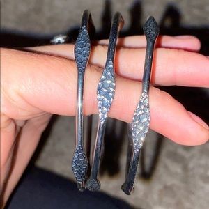 Set of 3 silver bangles